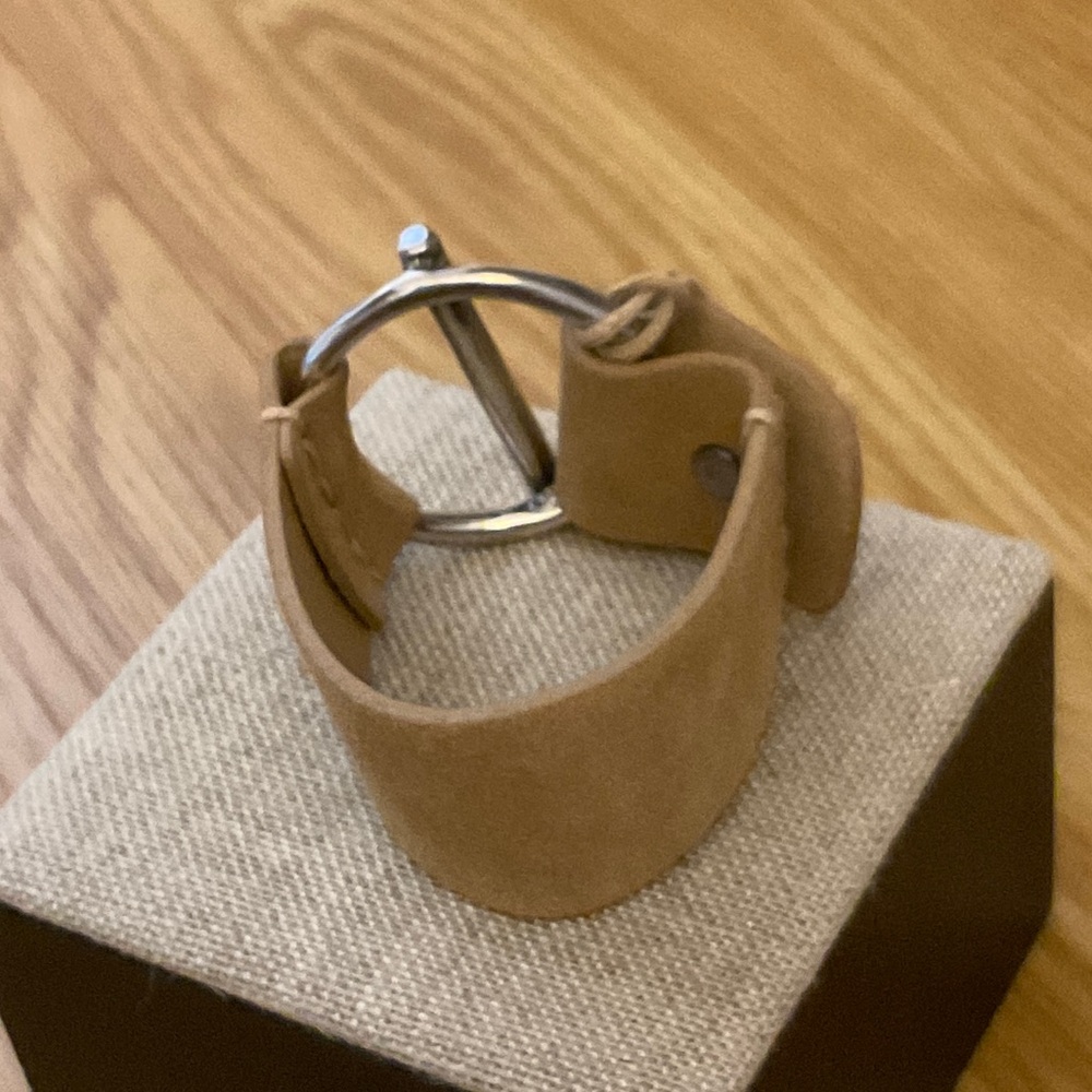 UNO de 50 Tan Suede Belt with Silver Buckle Bracelet “Watt’s Up” - Picture 4 of 8